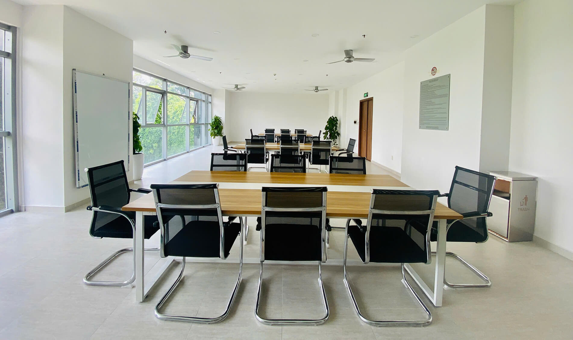 nội thất văn phòng happy one central